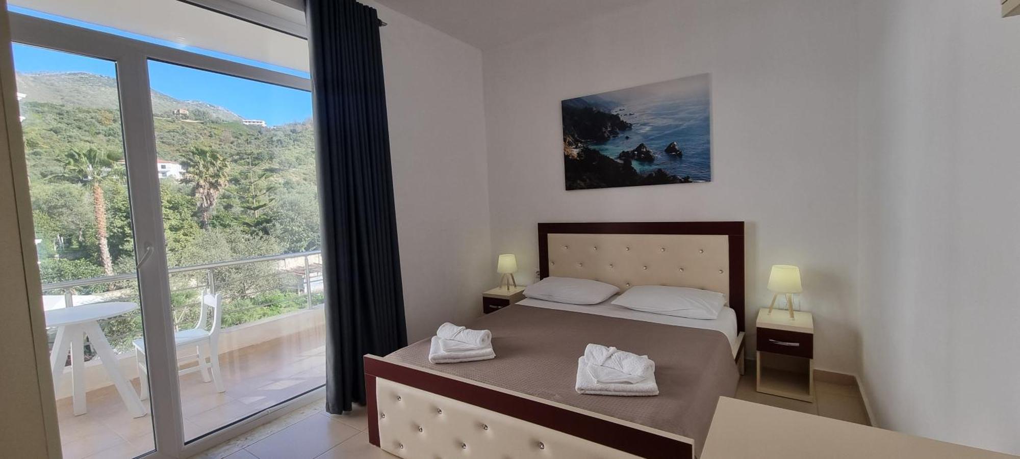 The Sunny Side Apartman Himara Kültér fotó