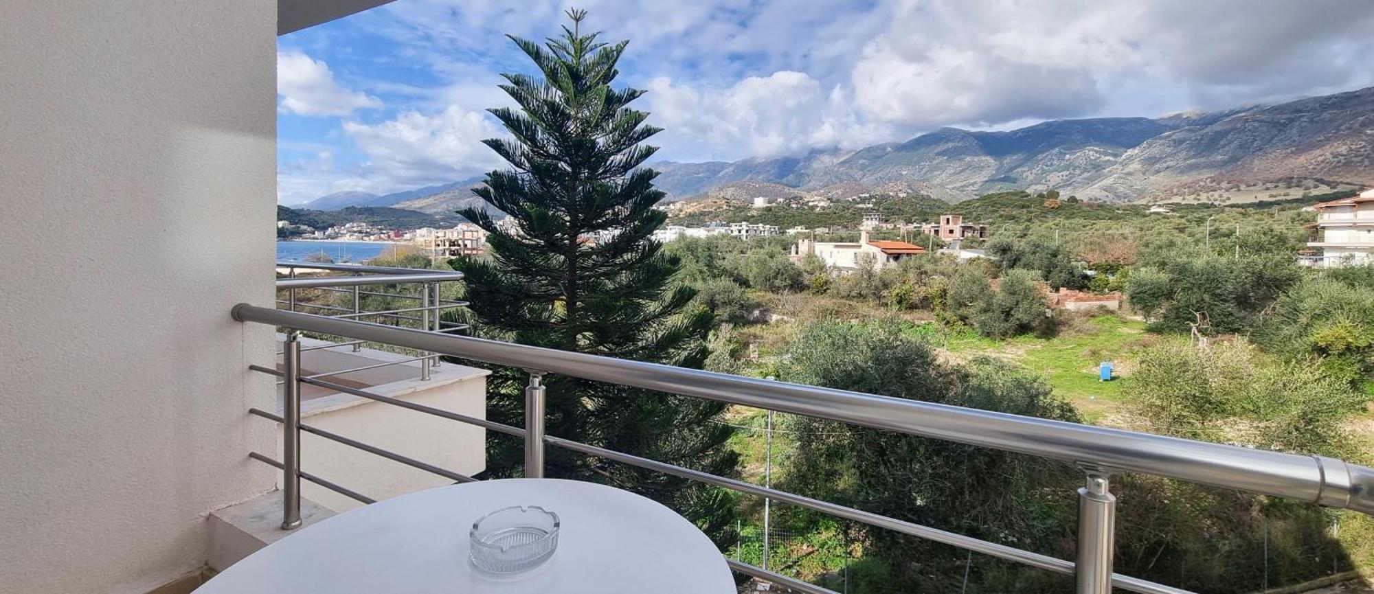 The Sunny Side Apartman Himara Kültér fotó