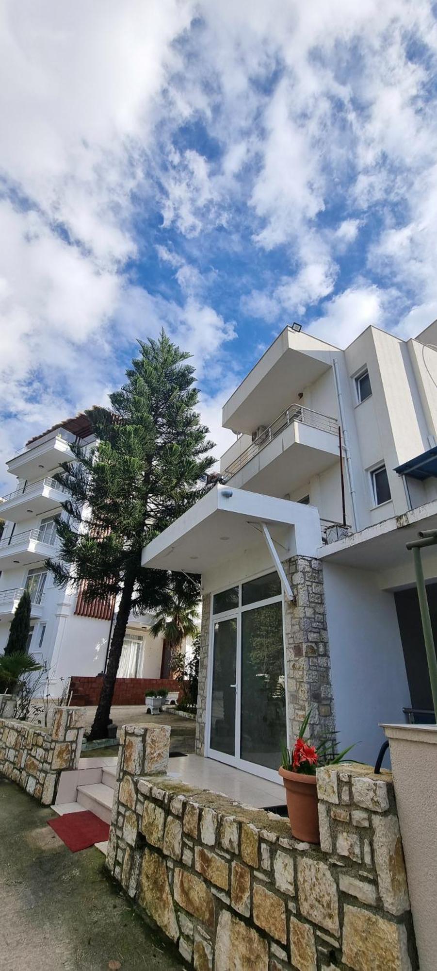The Sunny Side Apartman Himara Kültér fotó